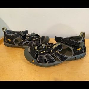 Keens Newport Kids Size 1